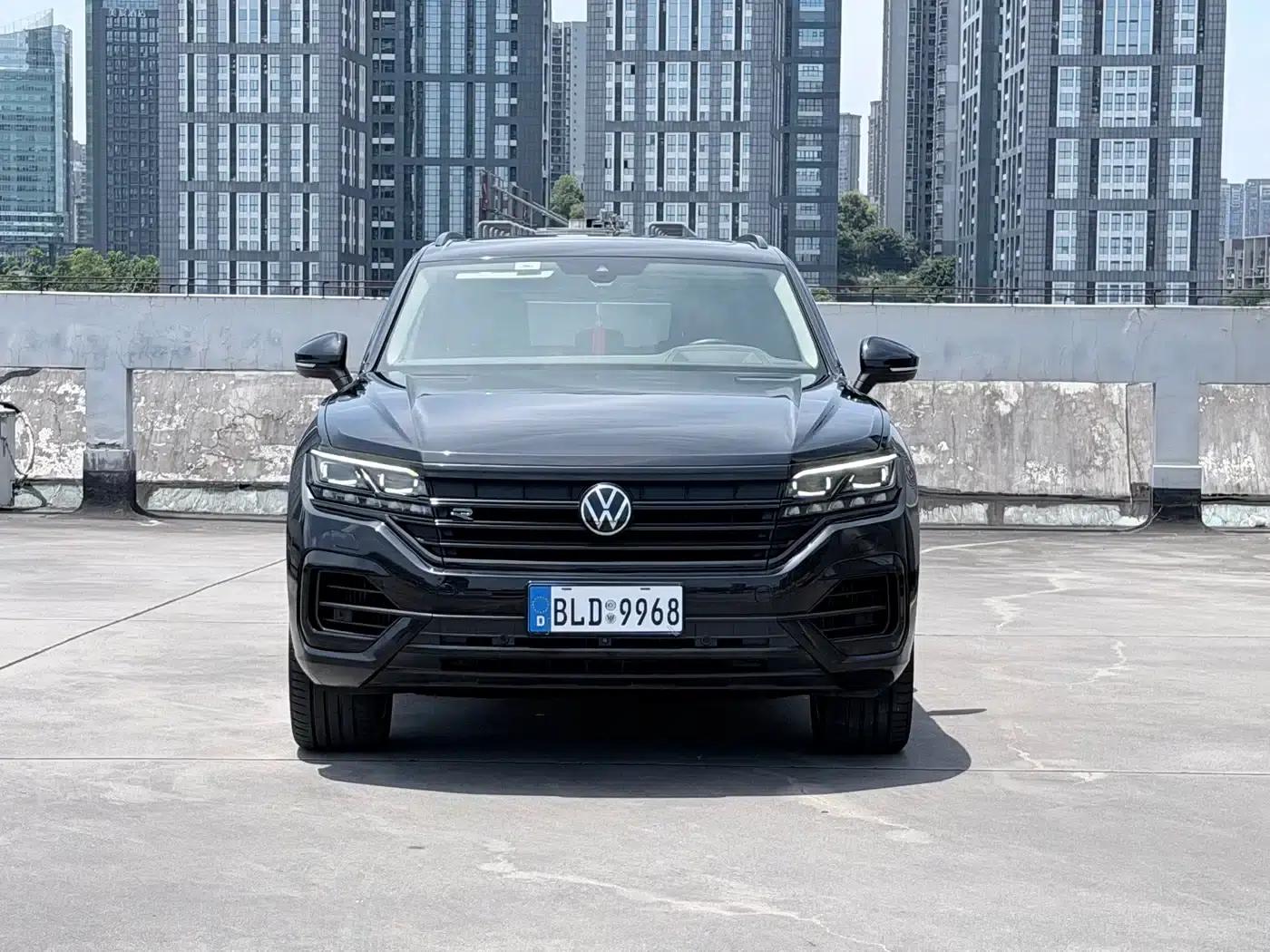 2021 Volkswagen Touareg 3.0TSI R-Line, Obsidian Black Sport Package — миниатюра 2