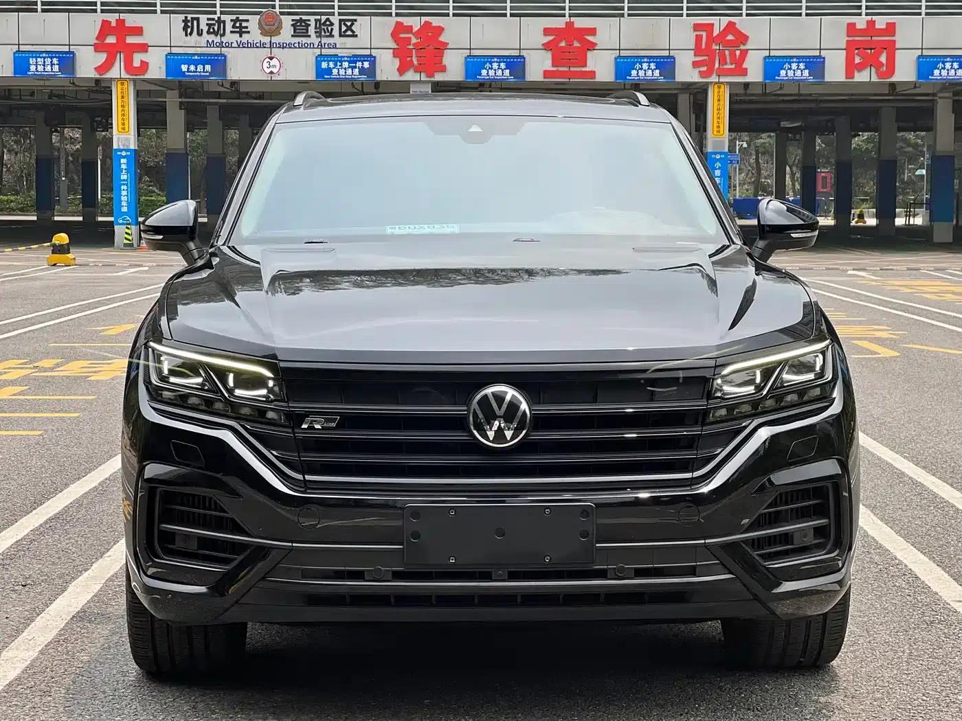 2021 Volkswagen Touareg 3.0TSI R-Line, Obsidian Black Sport Package — миниатюра 4