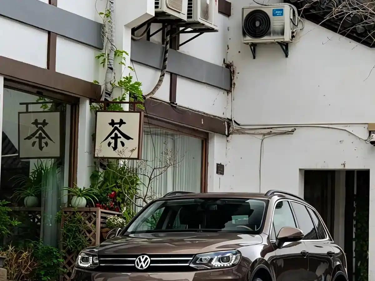 Touareg 2011 3.0TDI Diesel High-Spec Model — миниатюра 1