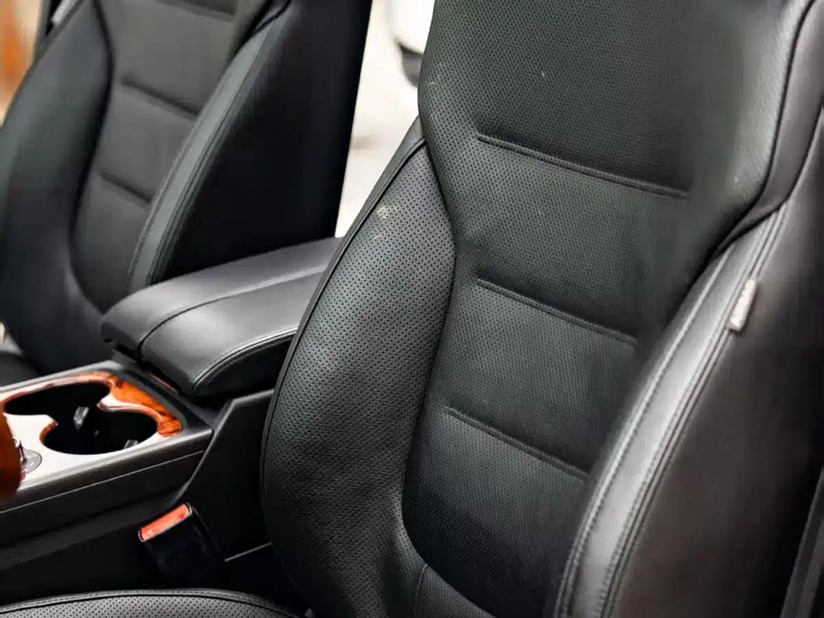 Touareg 2011 3.0TDI Diesel High-Spec Model — миниатюра 15