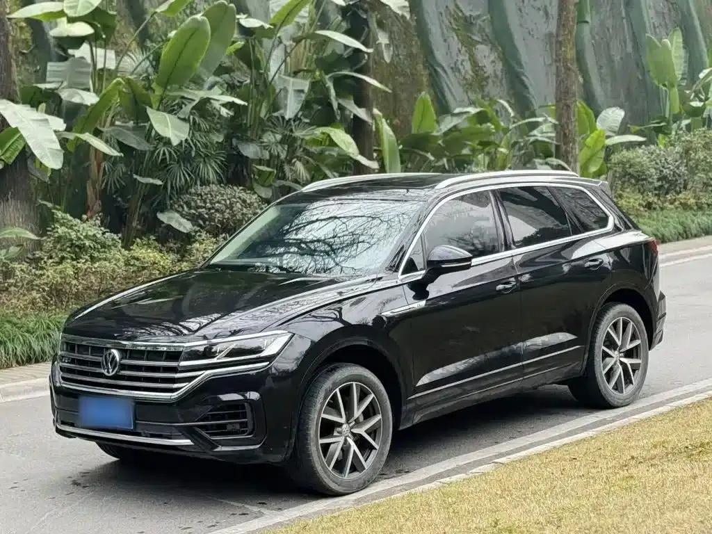 Touareg 2019 3.0TSI R-Line Edition (China VI Emission Standard) — миниатюра 2