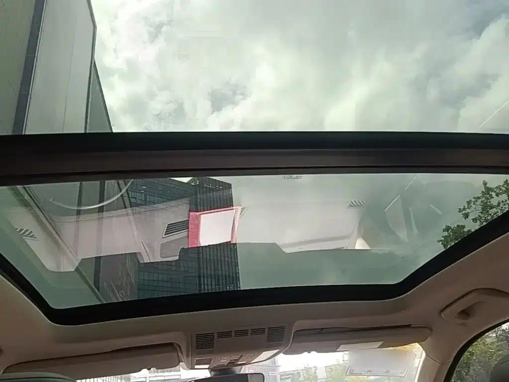 Touareg 2021 3.0TSI R-Line Classic Sport Package — миниатюра 18