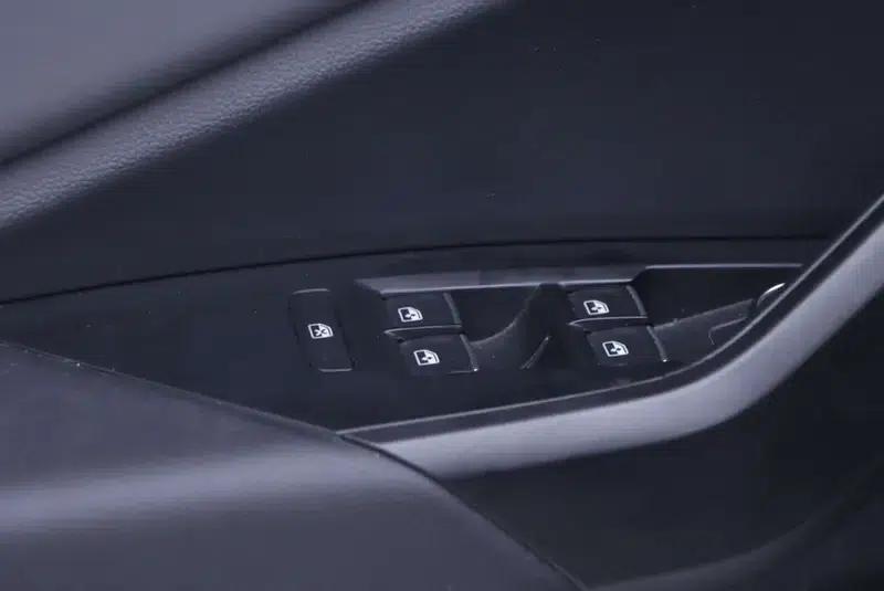 2021 Volkswagen Sagitar 280TSI DSG Comfort Smart Edition — миниатюра 17