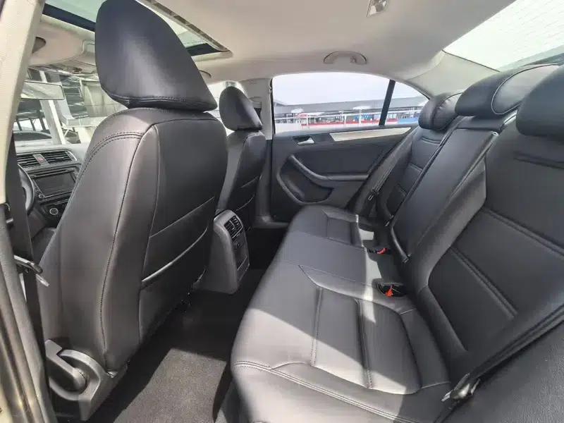 2014 Volkswagen Sagitar 1.6L Automatic Comfort Model — миниатюра 9
