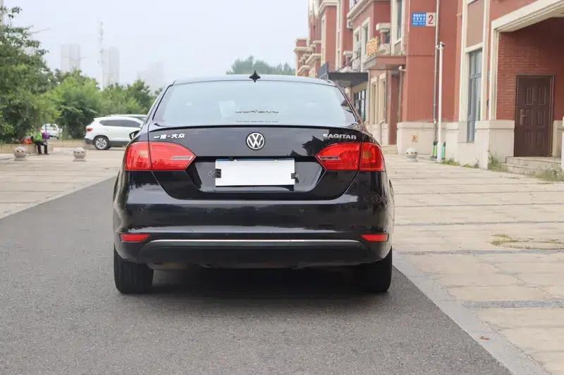 2014 Volkswagen Sagitar 1.6L Automatic Comfort Model — миниатюра 5