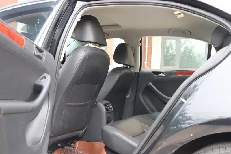 2014 Volkswagen Sagitar 1.6L Automatic Comfort Model — миниатюра 9