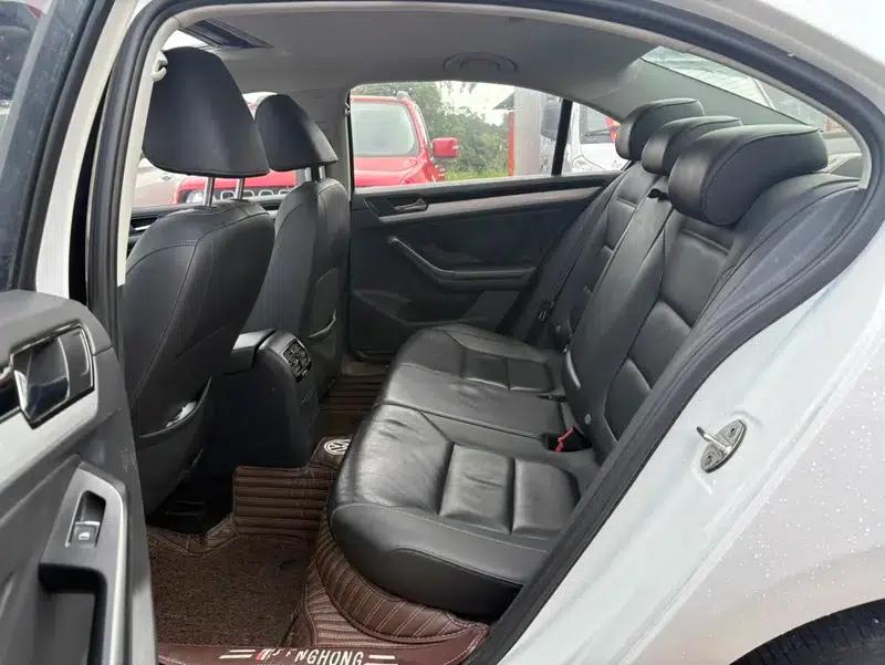 2017 Volkswagen Sagitar 1.6L Automatic Comfort Edition — миниатюра 11