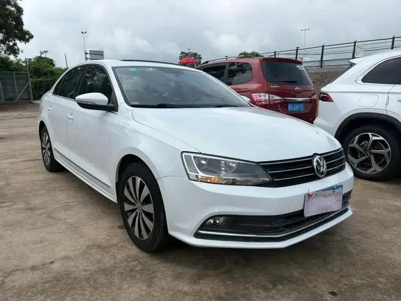 2017 Volkswagen Sagitar 1.6L Automatic Comfort Edition — миниатюра 3