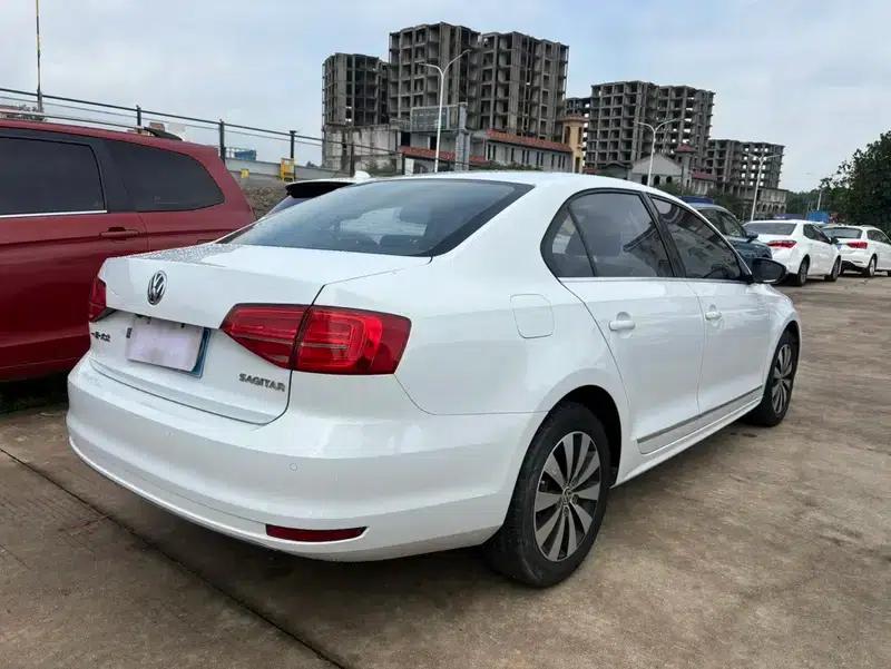 2017 Volkswagen Sagitar 1.6L Automatic Comfort Edition — миниатюра 6