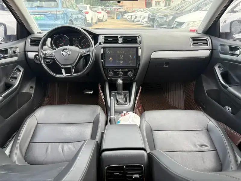 2017 Volkswagen Sagitar 1.6L Automatic Comfort Edition — миниатюра 8