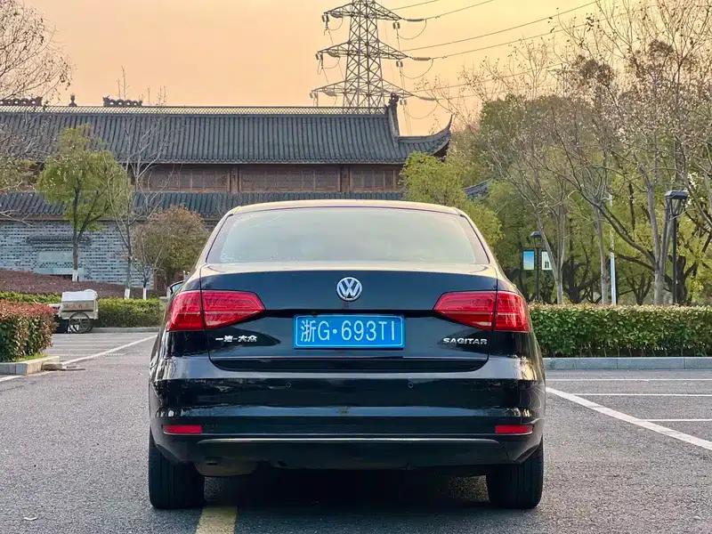 2018 Volkswagen Sagitar 1.6L Automatic Comfort Model — миниатюра 5