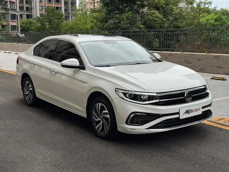 2024 Volkswagen Bora 280TSI DSG Comfort Edition — миниатюра 3