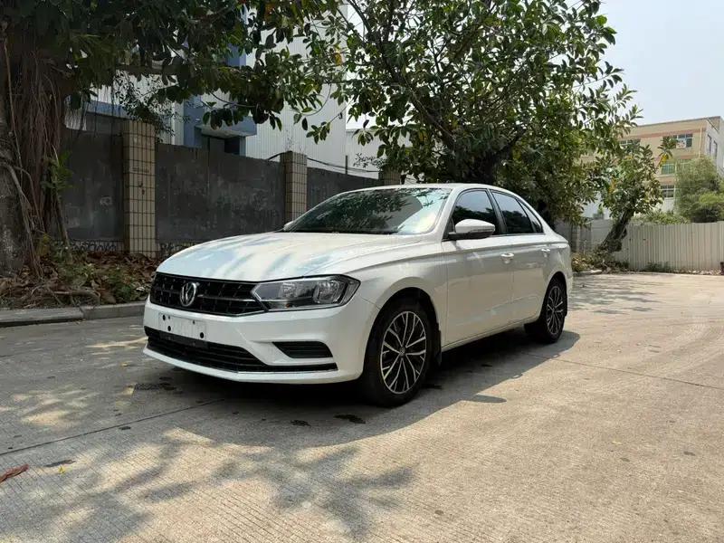 2019 Volkswagen Bora Legend 1.5L Automatic Leading Edition (China VI Emission Standard) — миниатюра 1