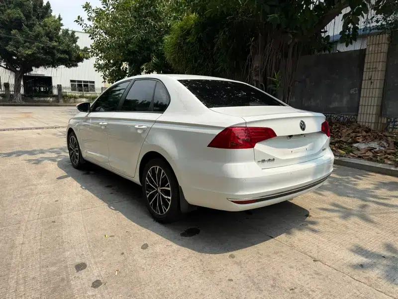 2019 Volkswagen Bora Legend 1.5L Automatic Leading Edition (China VI Emission Standard) — миниатюра 4
