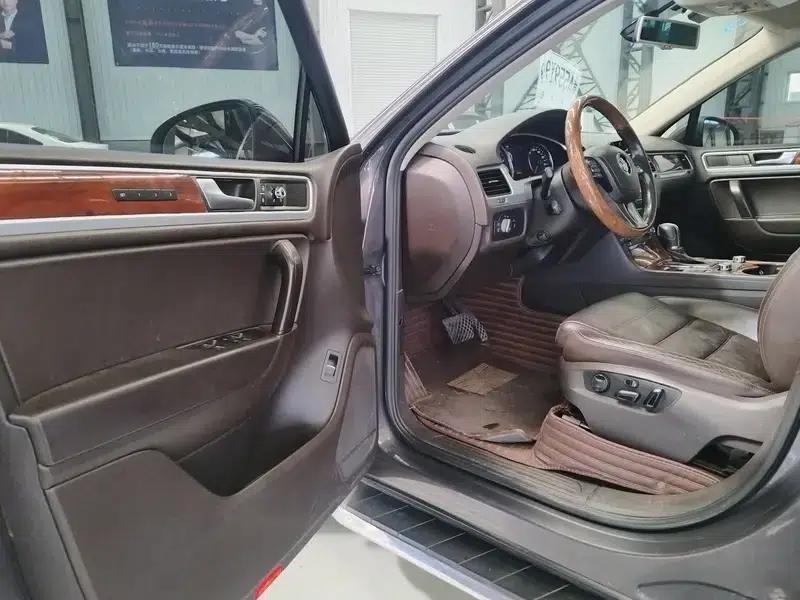 2011 Volkswagen Touareg 3.0TSI High-Spec Model — миниатюра 10