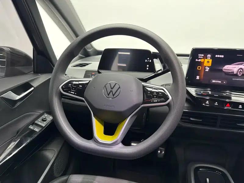 Volkswagen ID.3 2023 Upgraded Pure Smart Edition — миниатюра 16