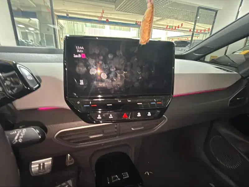 Volkswagen ID.3 2022 Intelligent Edition — миниатюра 12