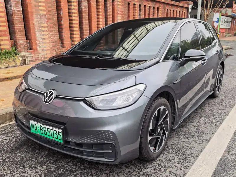 Volkswagen ID.3 2023 Pure Smart Edition — миниатюра 1