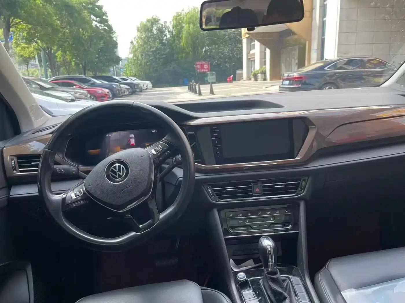 Tharu 2022 280TSI 2WD Luxury Edition — миниатюра 6