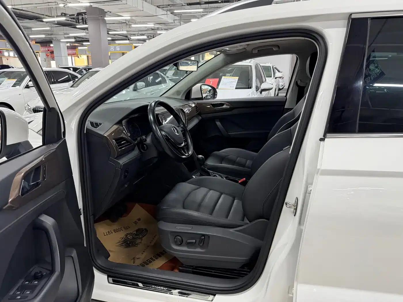 Tharu 2022 280TSI 2WD Luxury Edition — миниатюра 10