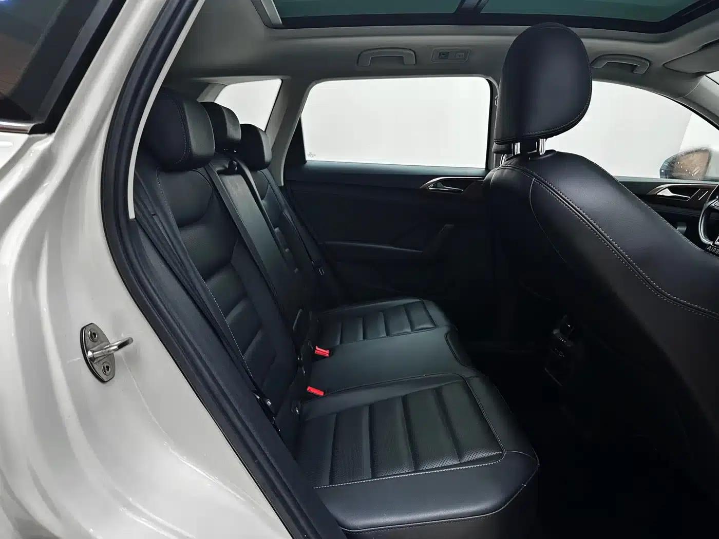 Tharu 2021 280TSI 2WD Luxury Edition PLUS — миниатюра 15
