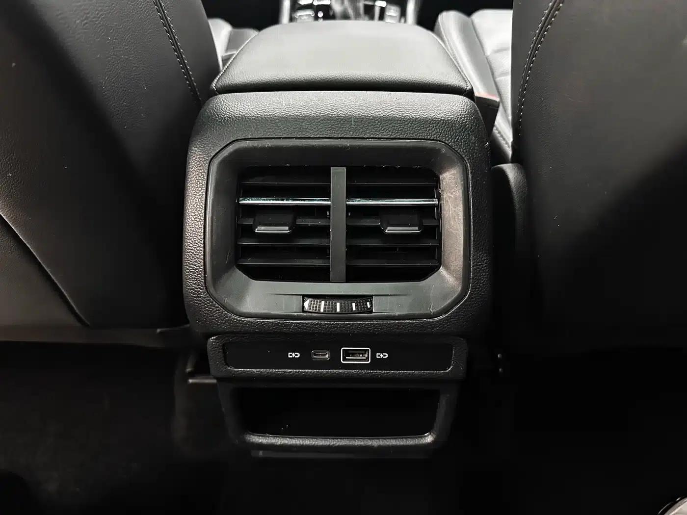 Tharu 2021 280TSI 2WD Luxury Edition PLUS — миниатюра 19