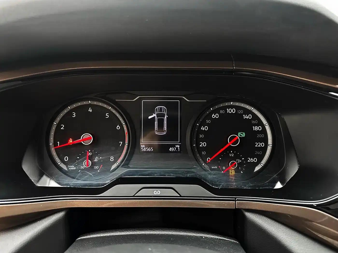 Tharu 2021 280TSI 2WD Luxury Edition PLUS — миниатюра 21