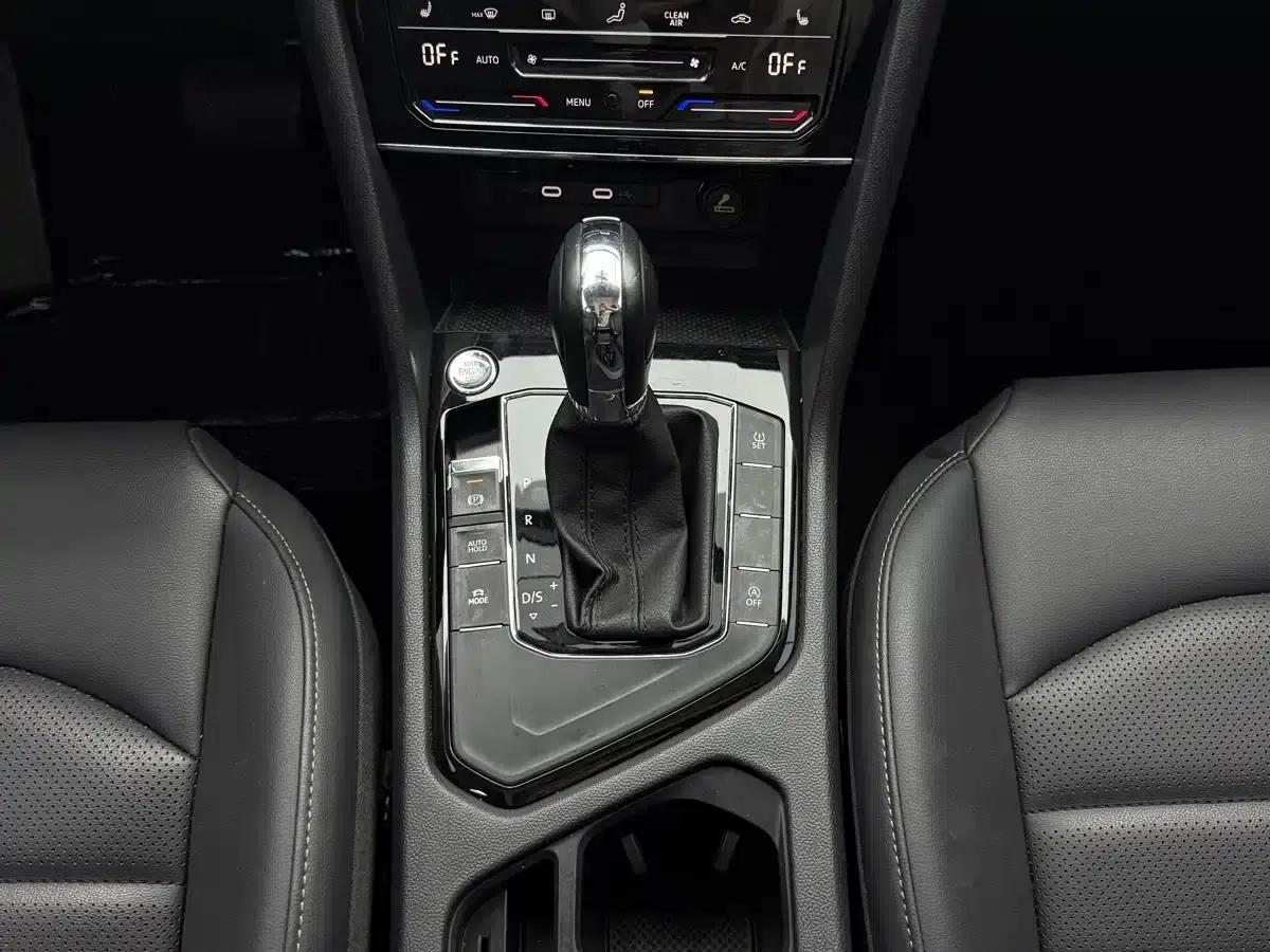 Tharu 2021 280TSI 2WD Luxury Edition PLUS — миниатюра 12