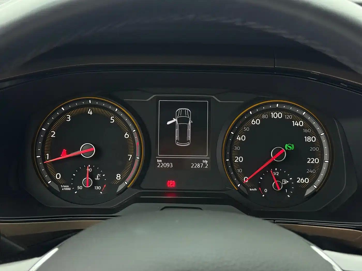 Tharu 2021 280TSI 2WD Luxury Edition PLUS — миниатюра 19