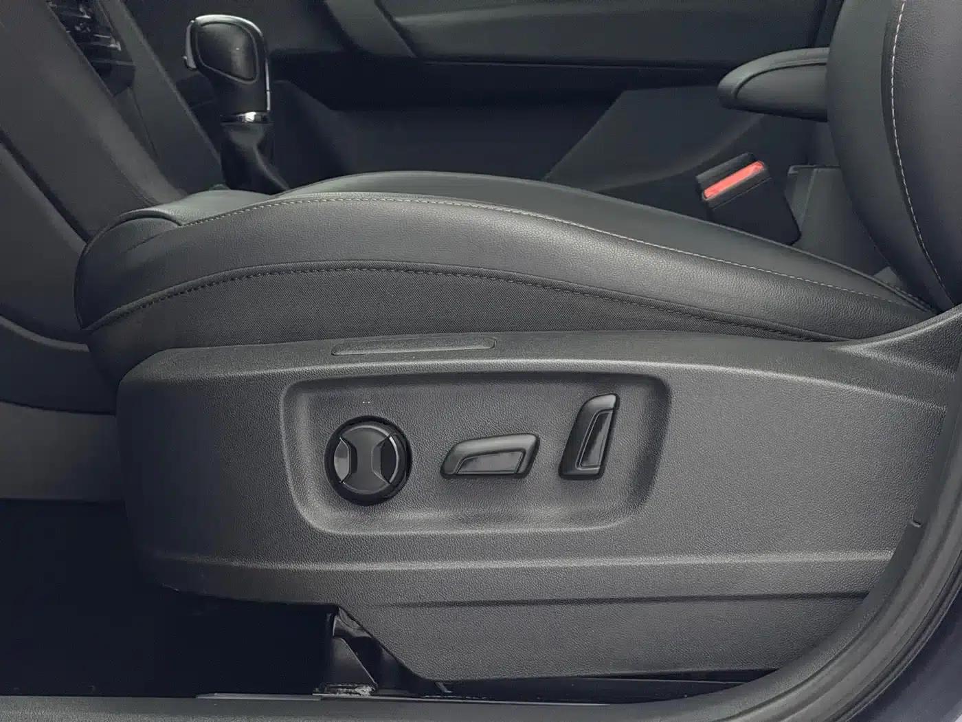 Tharu 2021 280TSI 2WD Luxury Edition PLUS — миниатюра 22
