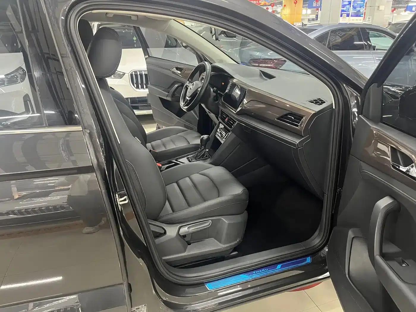 Tharu 2022 280TSI 2WD Luxury Edition — миниатюра 10