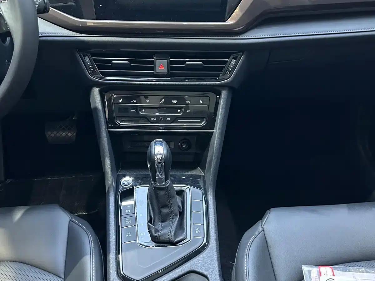 Tharu 2022 280TSI 2WD Luxury Edition — миниатюра 13