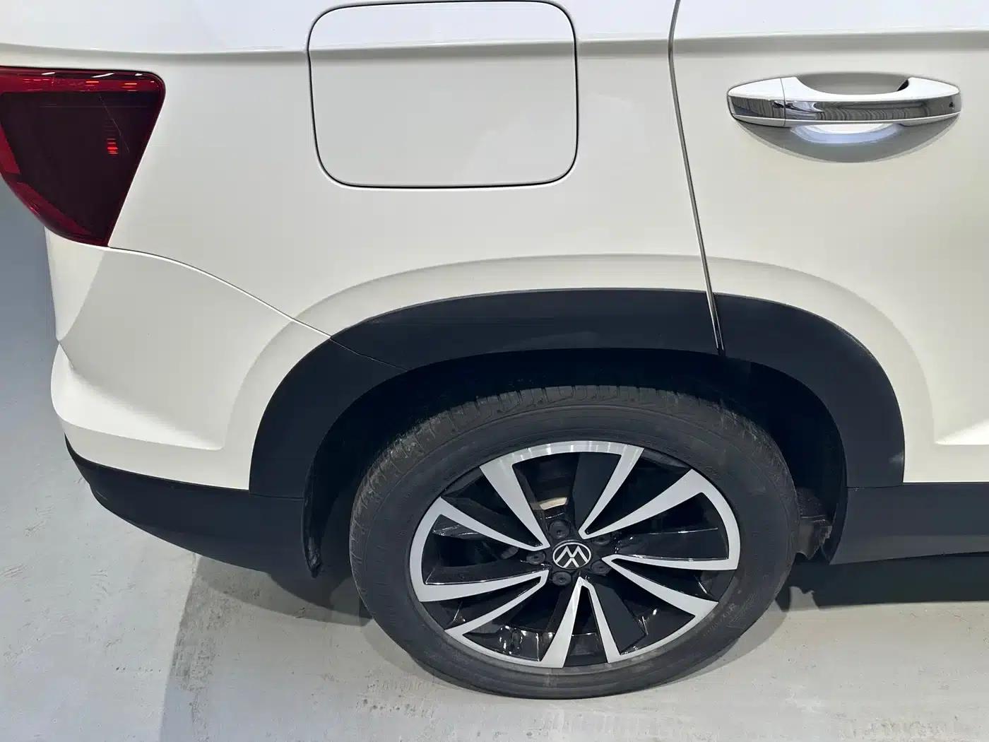 Tharu 2022 280TSI 2WD Luxury Edition — миниатюра 23
