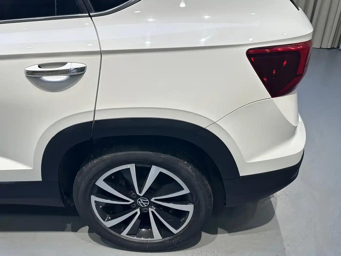 Tharu 2022 280TSI 2WD Luxury Edition — миниатюра 24