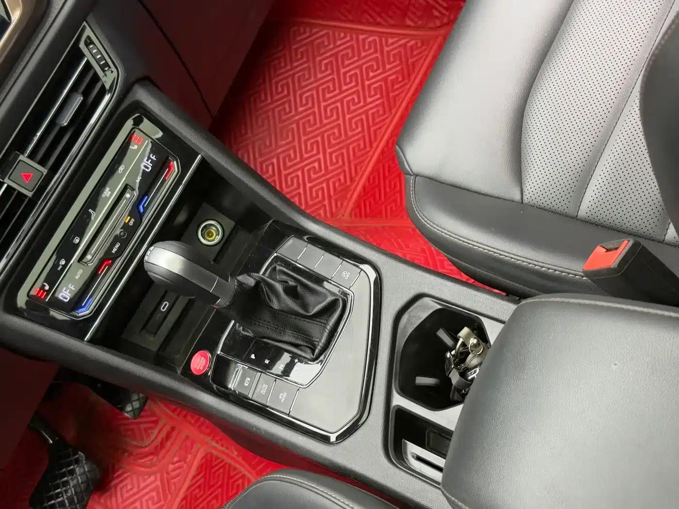Tharu 2022 280TSI 2WD Luxury Edition — миниатюра 16