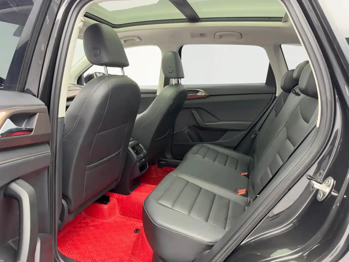 Tharu 2022 280TSI 2WD Luxury Edition — миниатюра 10