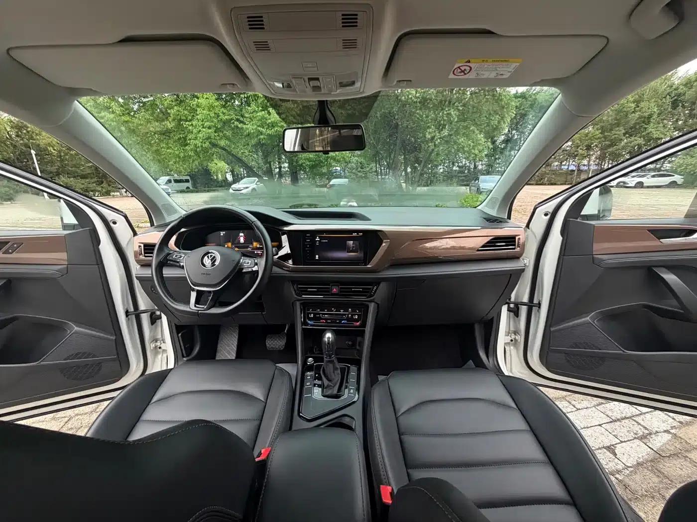 Tharu 2022 280TSI 2WD Luxury Edition — миниатюра 5