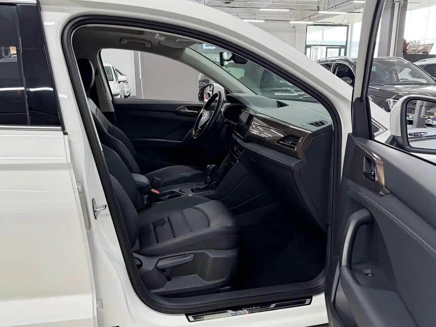 Tharu 2022 280TSI 2WD Luxury Edition — миниатюра 12