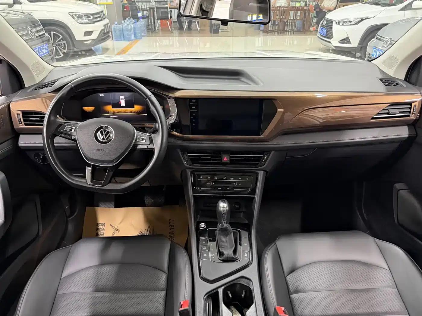 Tharu 2022 280TSI 2WD Luxury Edition — миниатюра 7