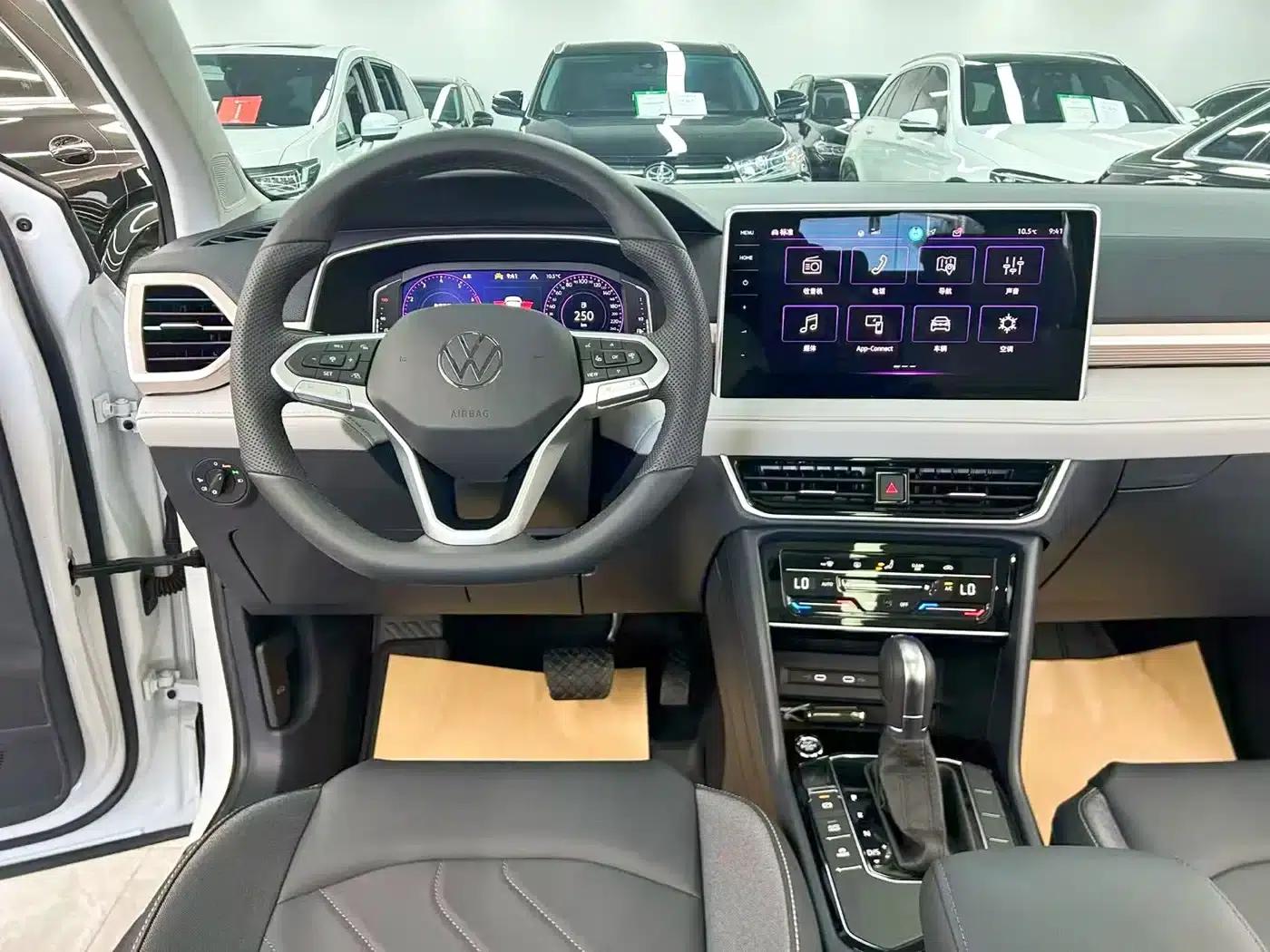 Tharu 2024 300TSI 2WD Full Moon Edition — миниатюра 16