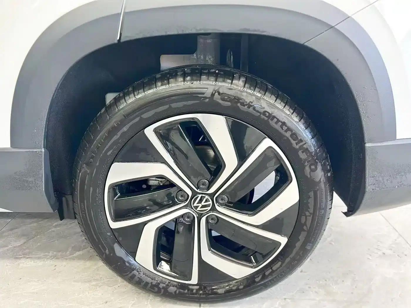 Tharu 2024 300TSI 2WD Full Moon Edition — миниатюра 21
