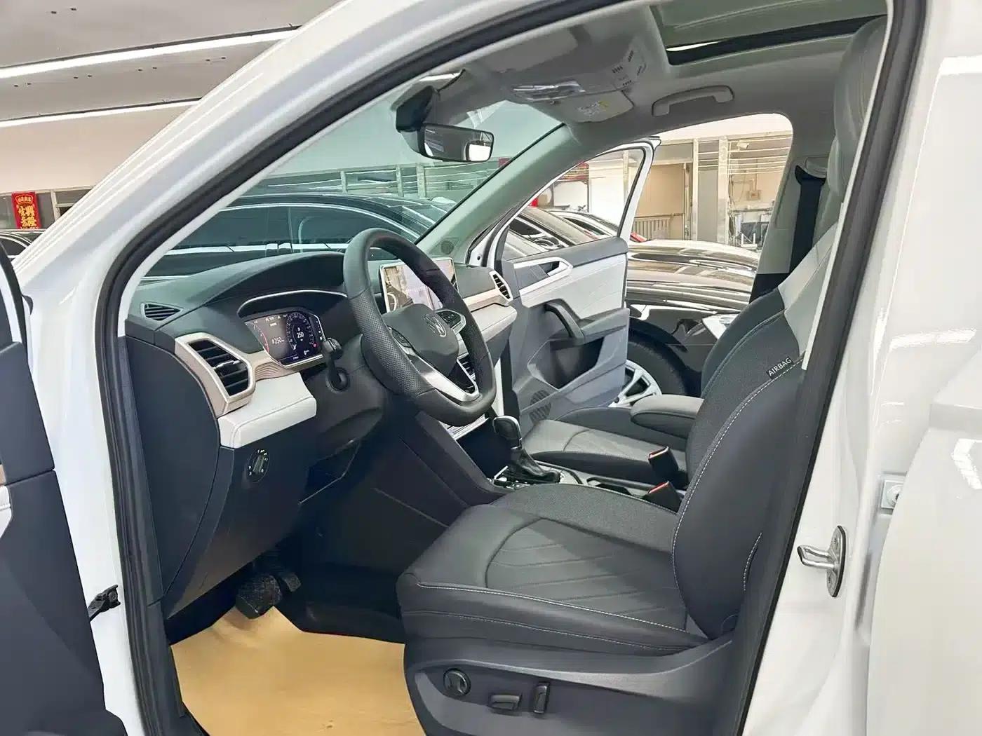 Tharu 2024 300TSI 2WD Full Moon Edition — миниатюра 7