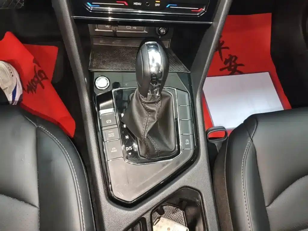 Tharu 2022 330TSI 4WD Luxury Edition — миниатюра 14