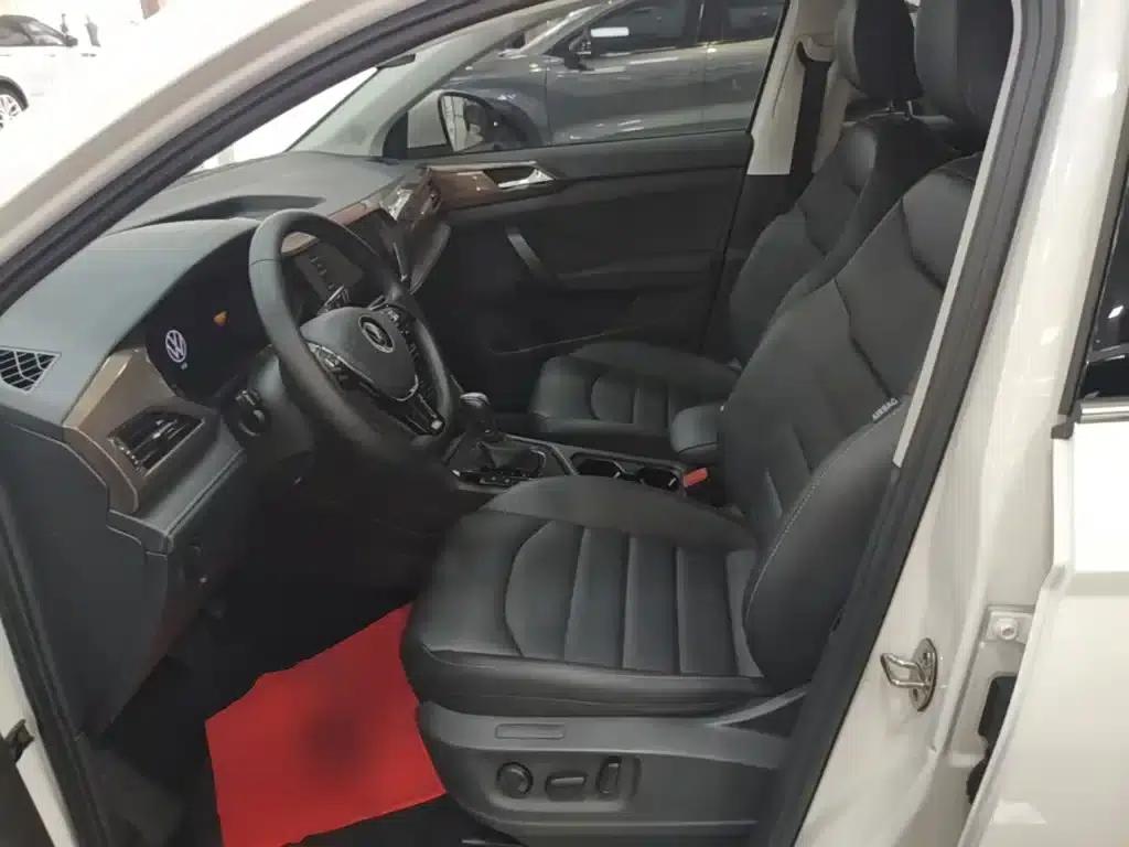 Tharu 2022 330TSI 4WD Luxury Edition — миниатюра 15