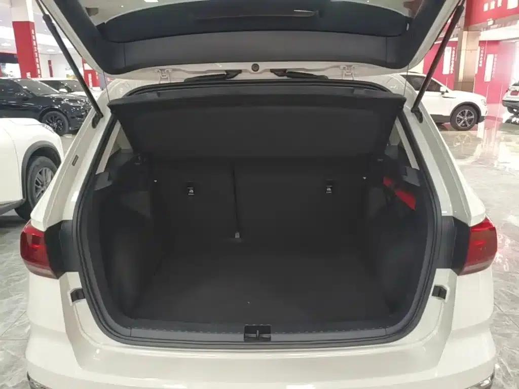 Tharu 2022 330TSI 4WD Luxury Edition — миниатюра 19