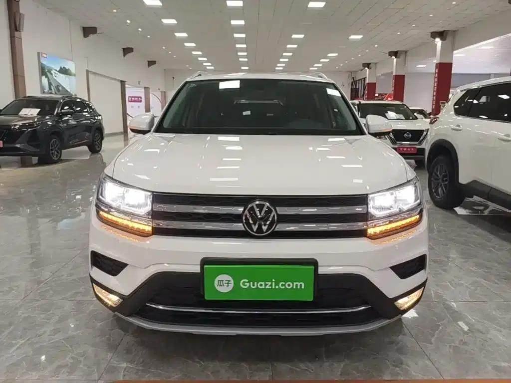 Tharu 2022 330TSI 4WD Luxury Edition — миниатюра 3