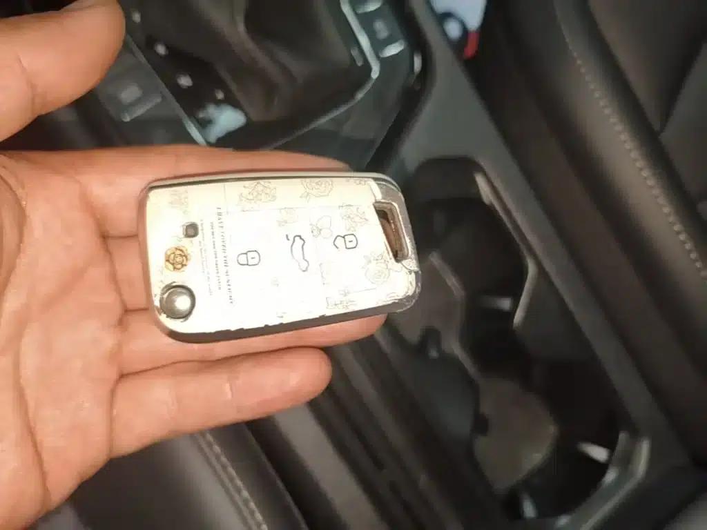 Tharu 2022 330TSI 4WD Luxury Edition — миниатюра 9