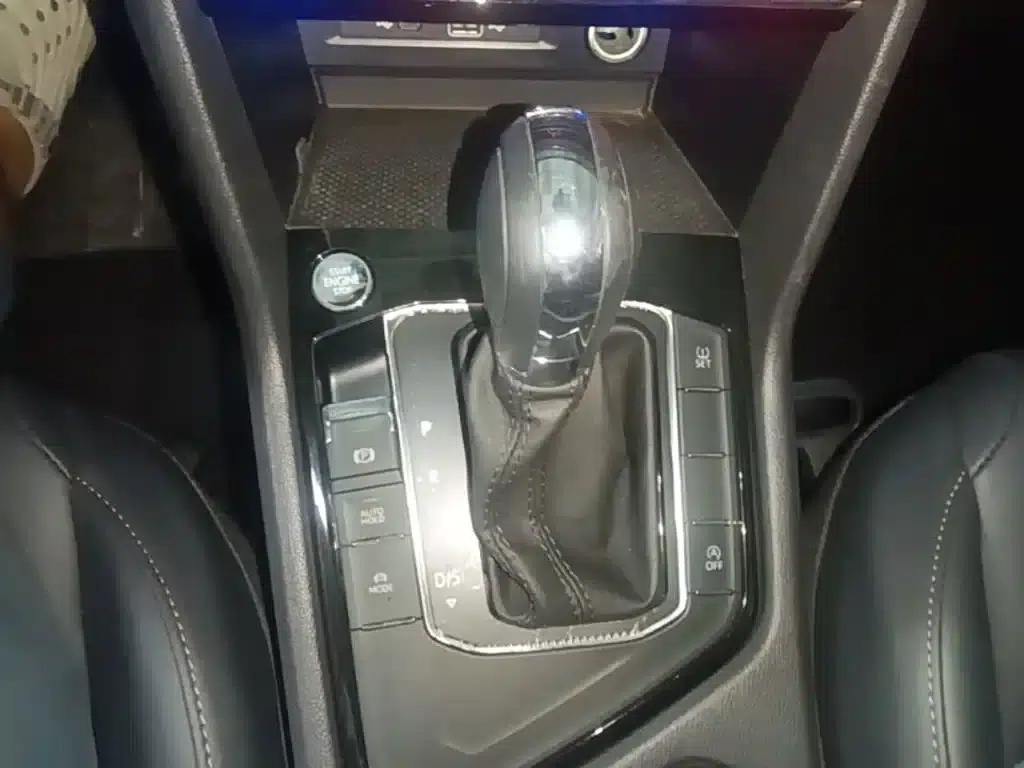 Tharu 2020 280TSI 2WD Luxury PLUS (China VI Emission Standard) — миниатюра 14