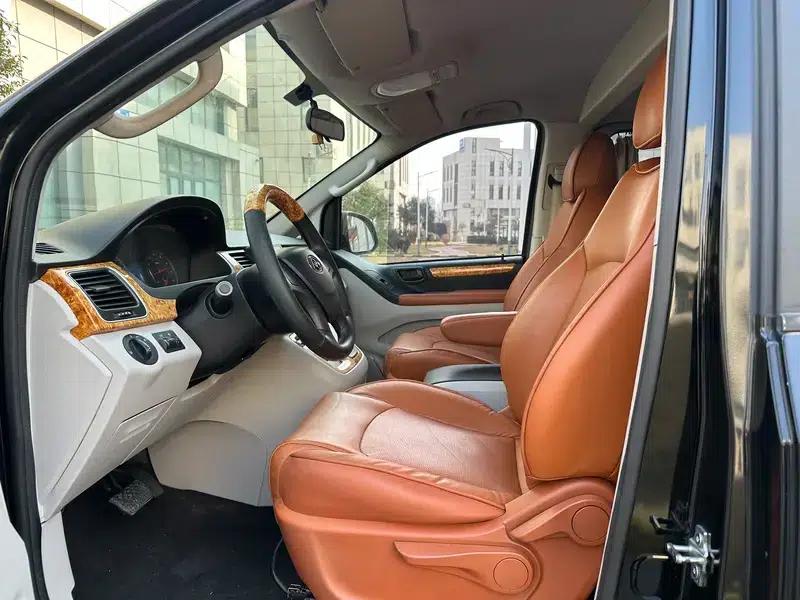 Maxus G10 2016 2.0T Automatic Rear-Wheel Drive 7-Seater Factory Custom Edition — миниатюра 12