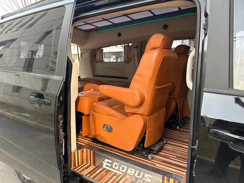Maxus G10 2016 2.0T Automatic Rear-Wheel Drive 7-Seater Factory Custom Edition — миниатюра 13
